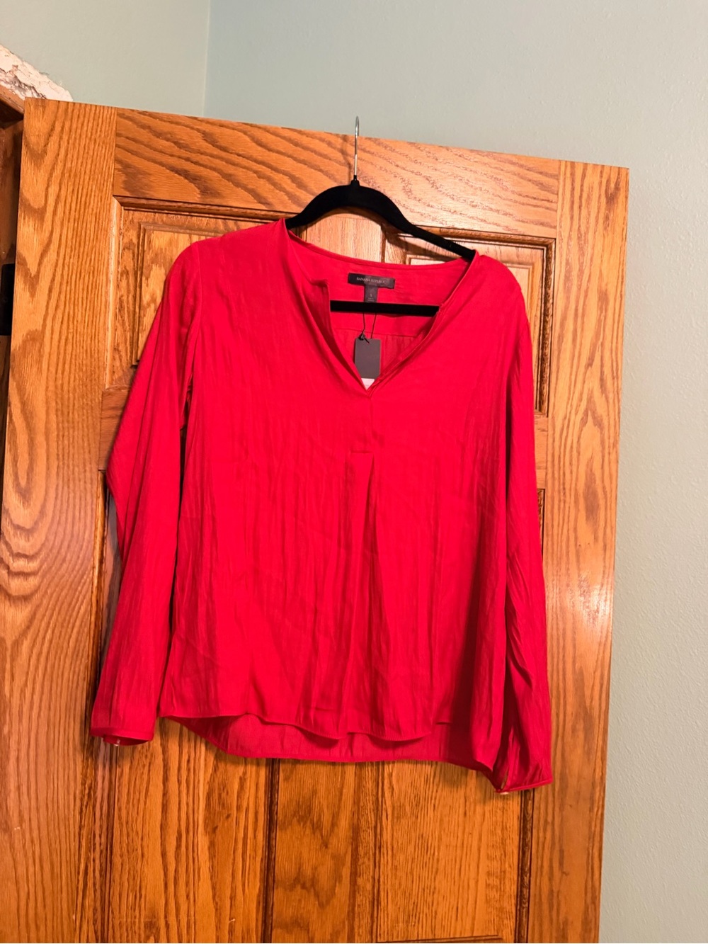 Banana Republic Bright Red V-Neck Long Sleeve Top
